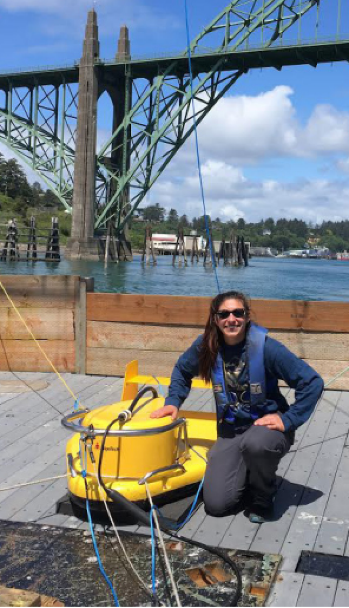 Delta Science Fellow Shannon Klotsko with a Chirp, a highresolution seismic reflection instrument used to image the layers below the water bottom (seafloor, river floor, etc.). Amy Gusick